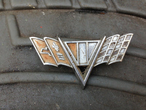 Chevrolet V Flag Fender Emblem Camaro, Impala, Nova, 3840318